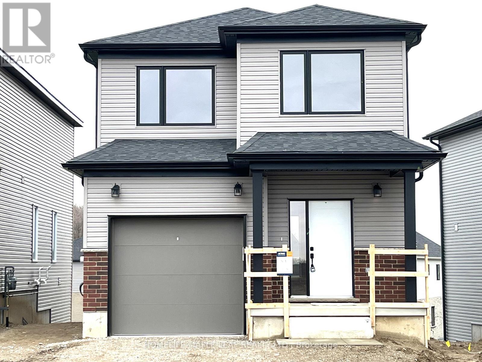 375 BENNINGER DRIVE, Kitchener, Ontario
