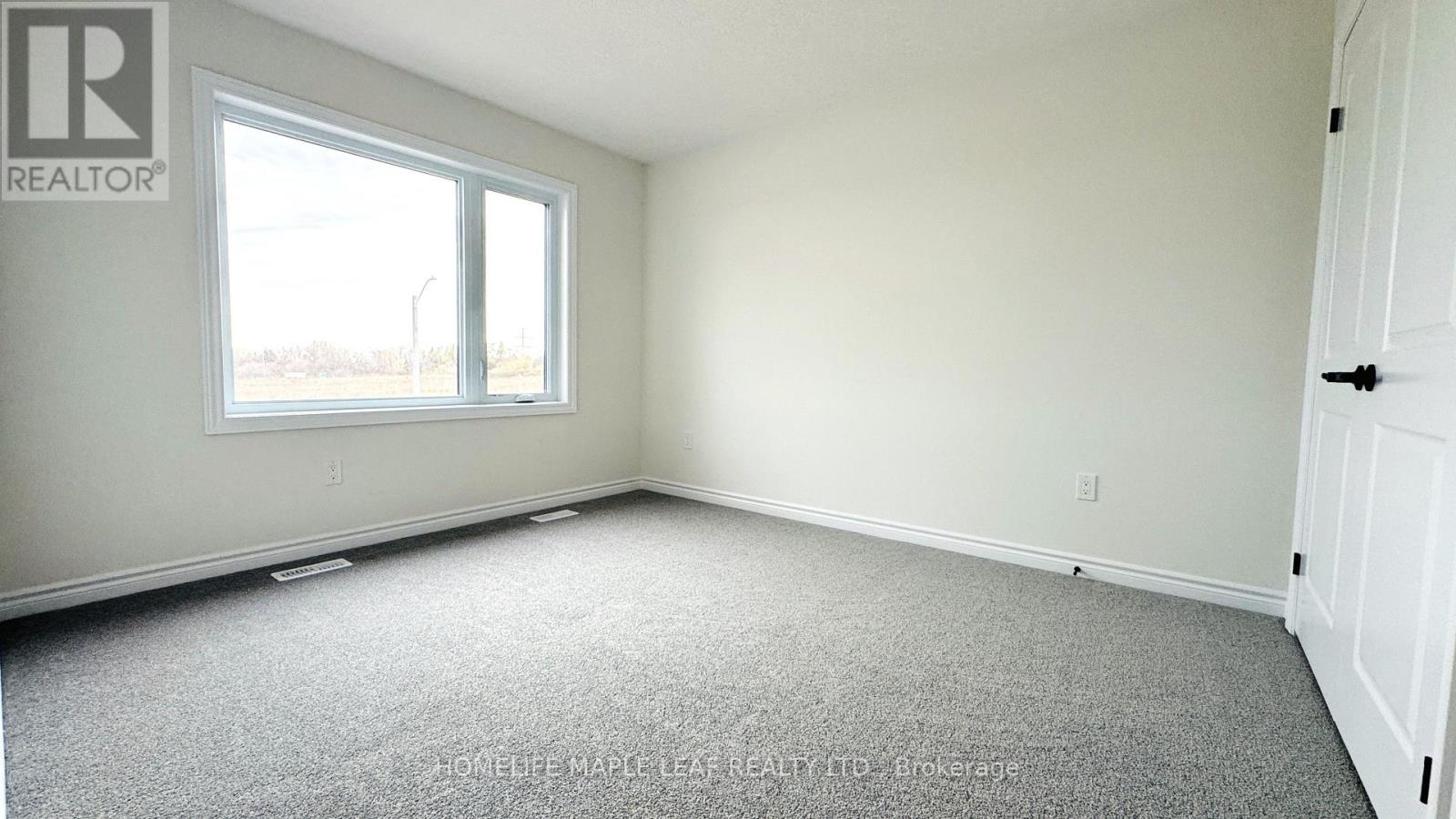 375 Benninger Drive, Kitchener, Ontario  N2E 0K1 - Photo 9 - X12548738