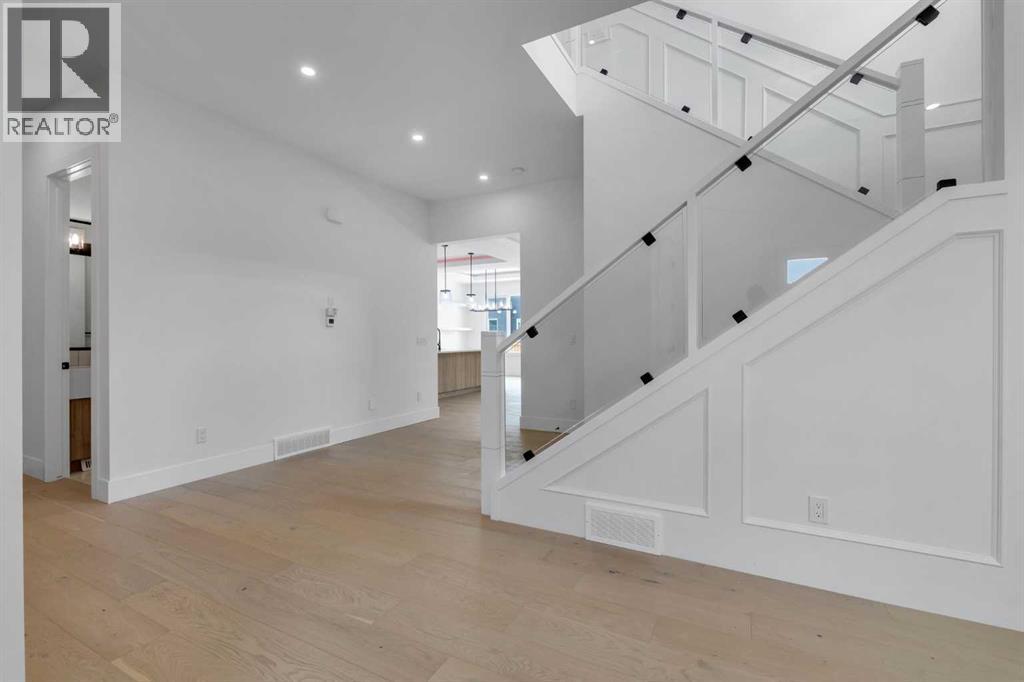 223 Kinniburgh Loop, Chestermere, Alberta  T1X 2S7 - Photo 10 - A2270887