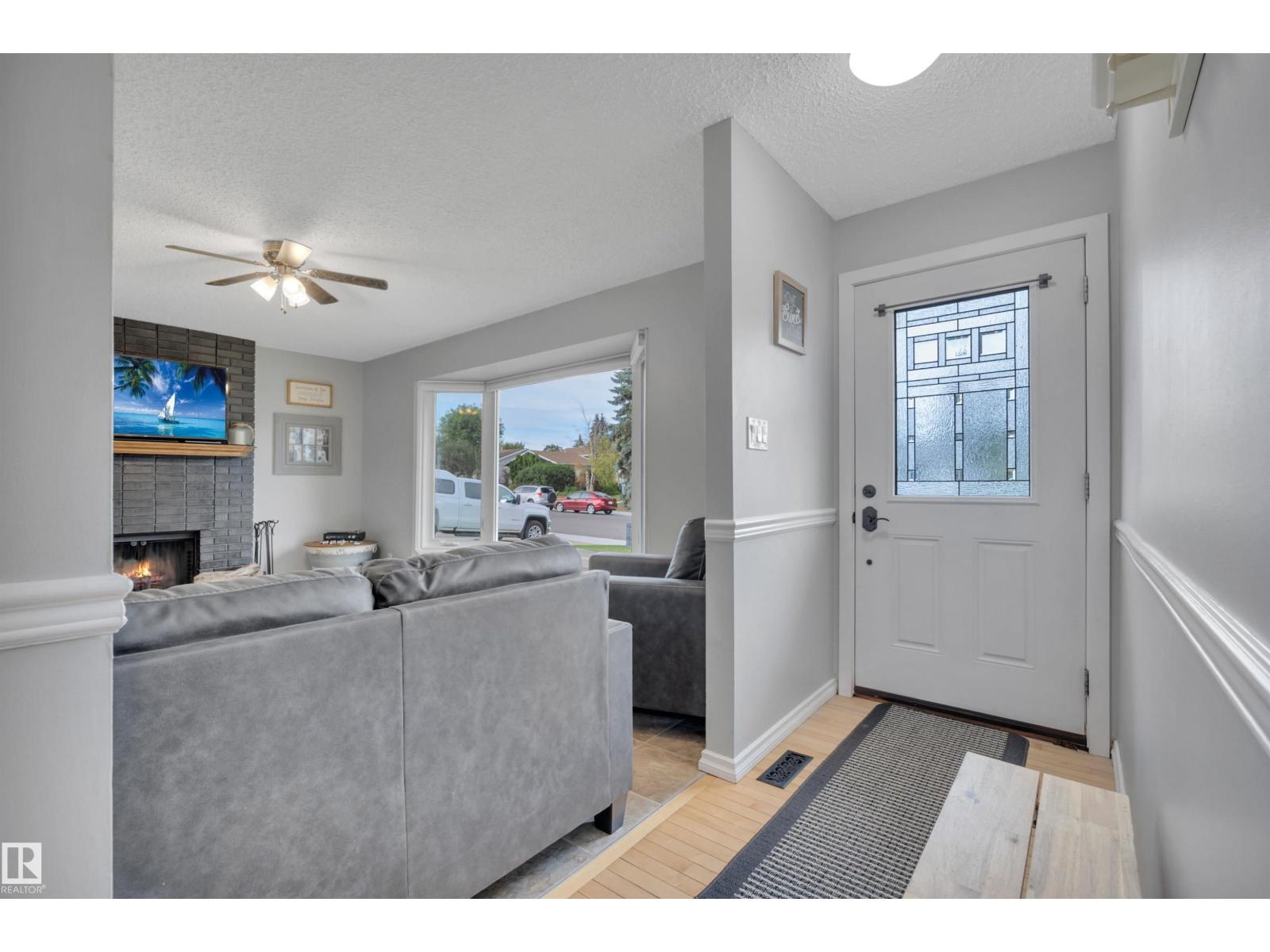 5103 47 St, Beaumont, Alberta  T4X 1J2 - Photo 3 - E4464780