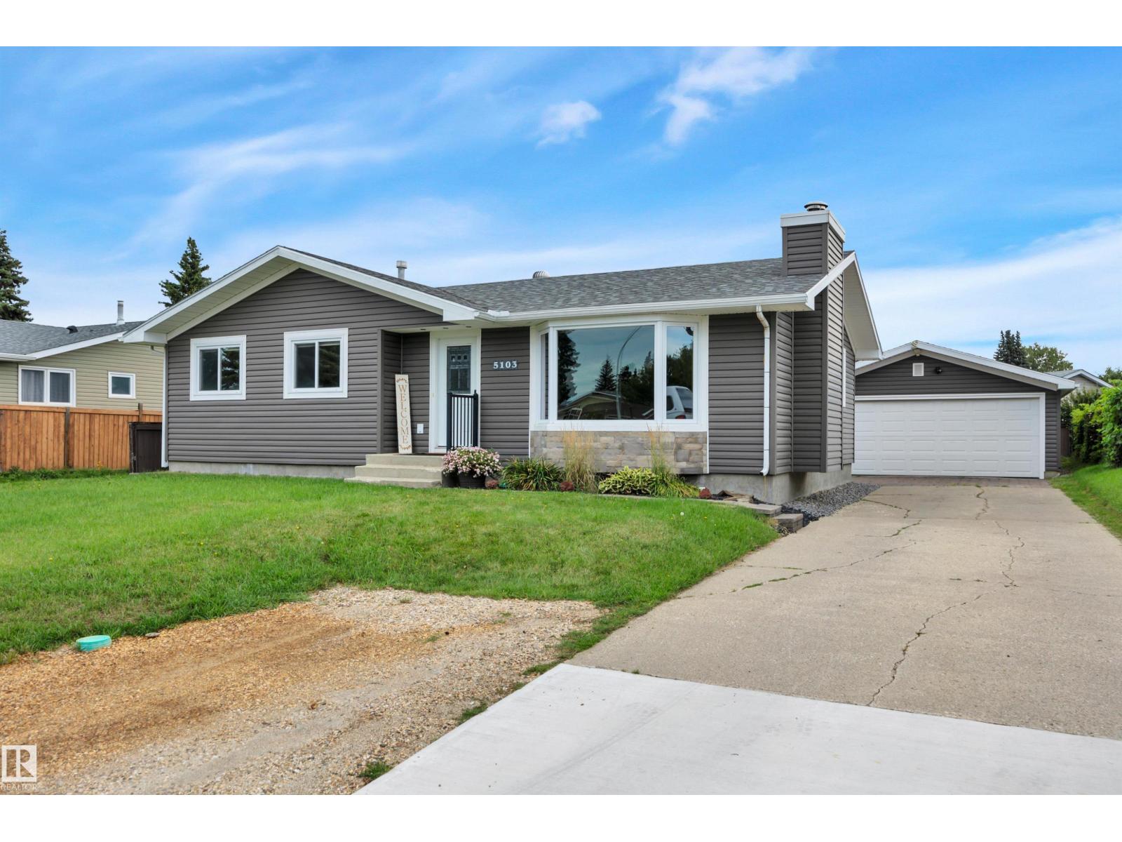 5103 47 St, Beaumont, Alberta  T4X 1J2 - Photo 2 - E4464780