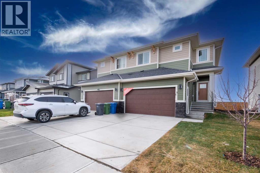 35 Waterford Street, Chestermere, Alberta  T1X 2Z6 - Photo 2 - A2270297