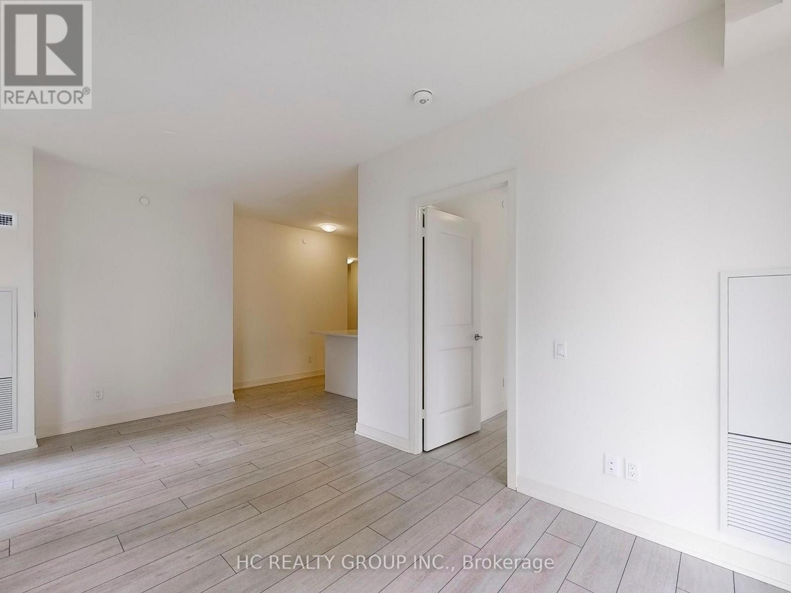 819 - 4955 Yonge Street, Toronto, Ontario M3N 0L8 - Photo 6 - C12548758
