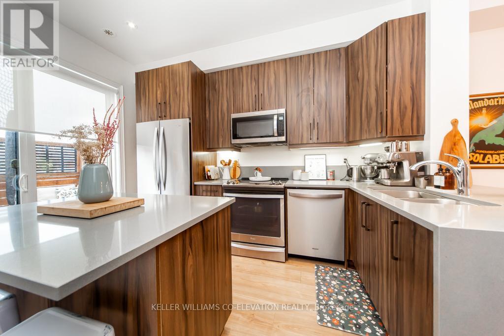 23 Salvador Allende Court, Toronto, Ontario  M6G 0A3 - Photo 11 - C12548778