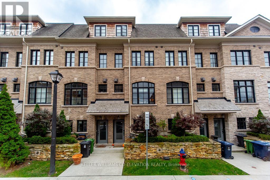 23 Salvador Allende Court, Toronto, Ontario  M6G 0A3 - Photo 2 - C12548778