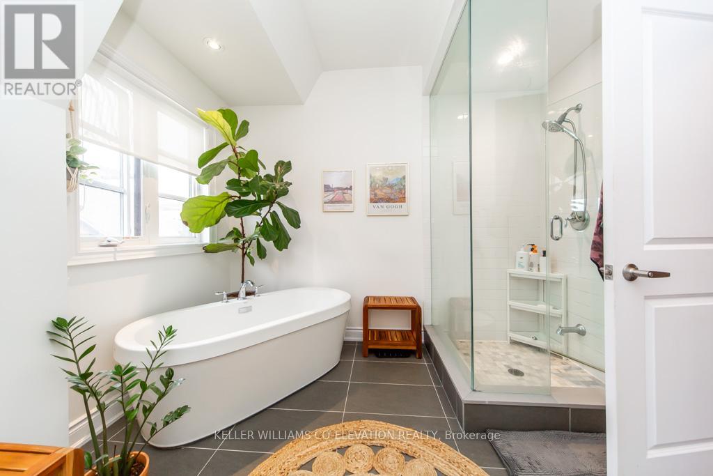 23 Salvador Allende Court, Toronto, Ontario  M6G 0A3 - Photo 26 - C12548778