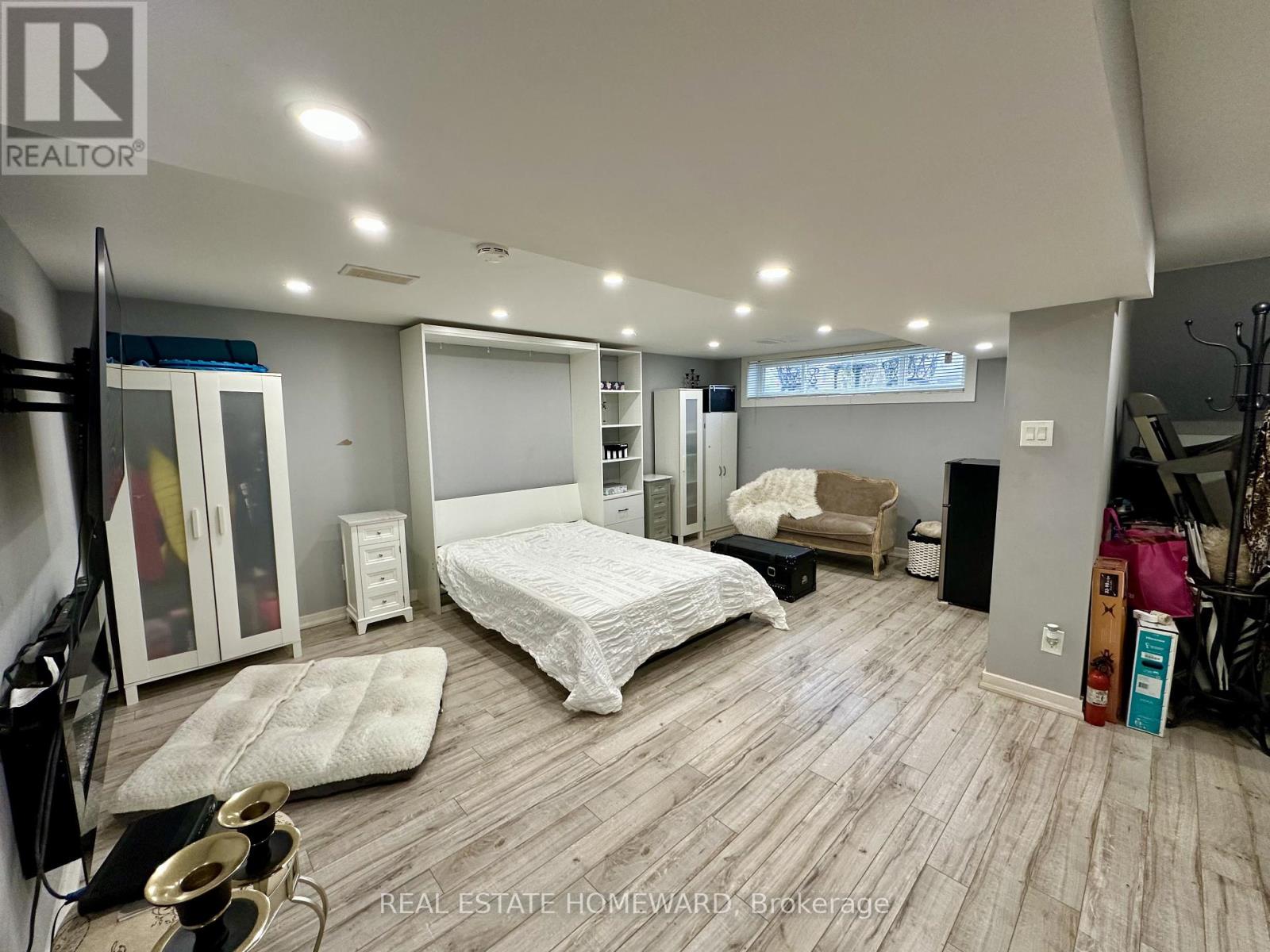 18 Wyndcliff Crescent, Toronto, Ontario  M4A 2K1 - Photo 14 - C12548804