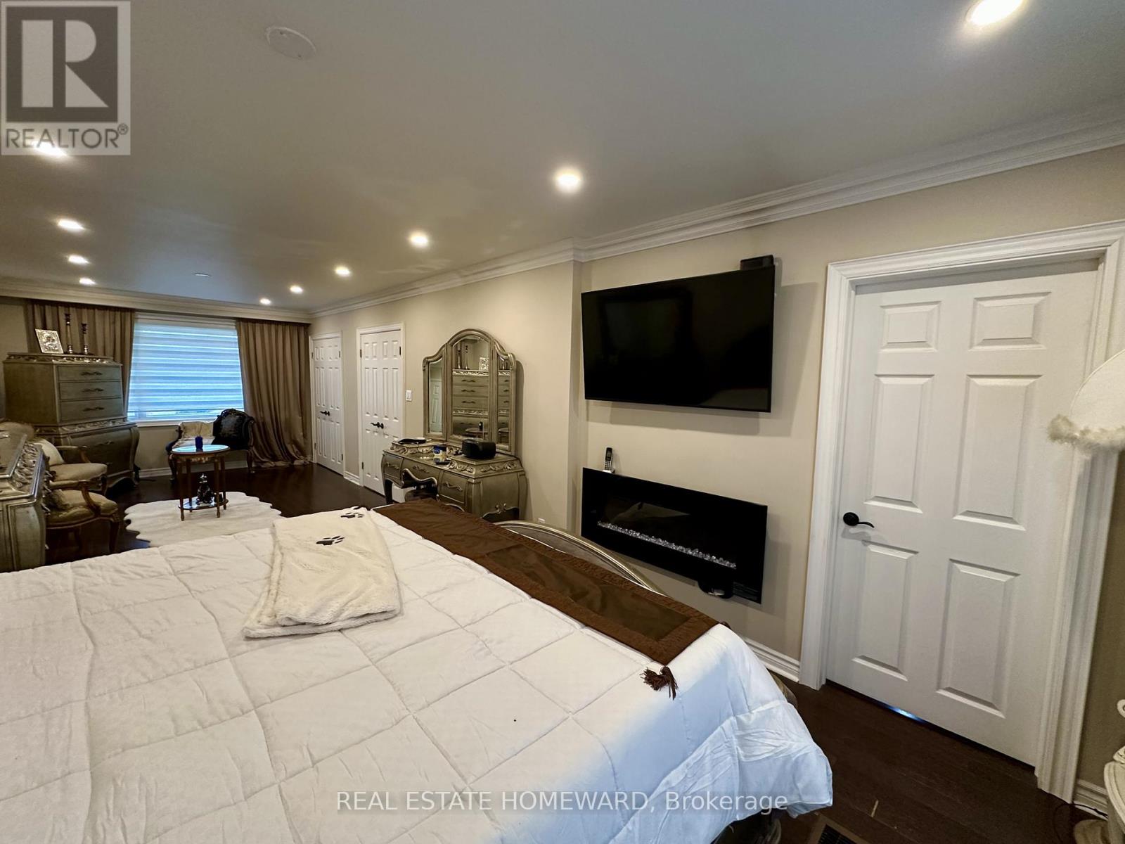 18 Wyndcliff Crescent, Toronto, Ontario  M4A 2K1 - Photo 21 - C12548804