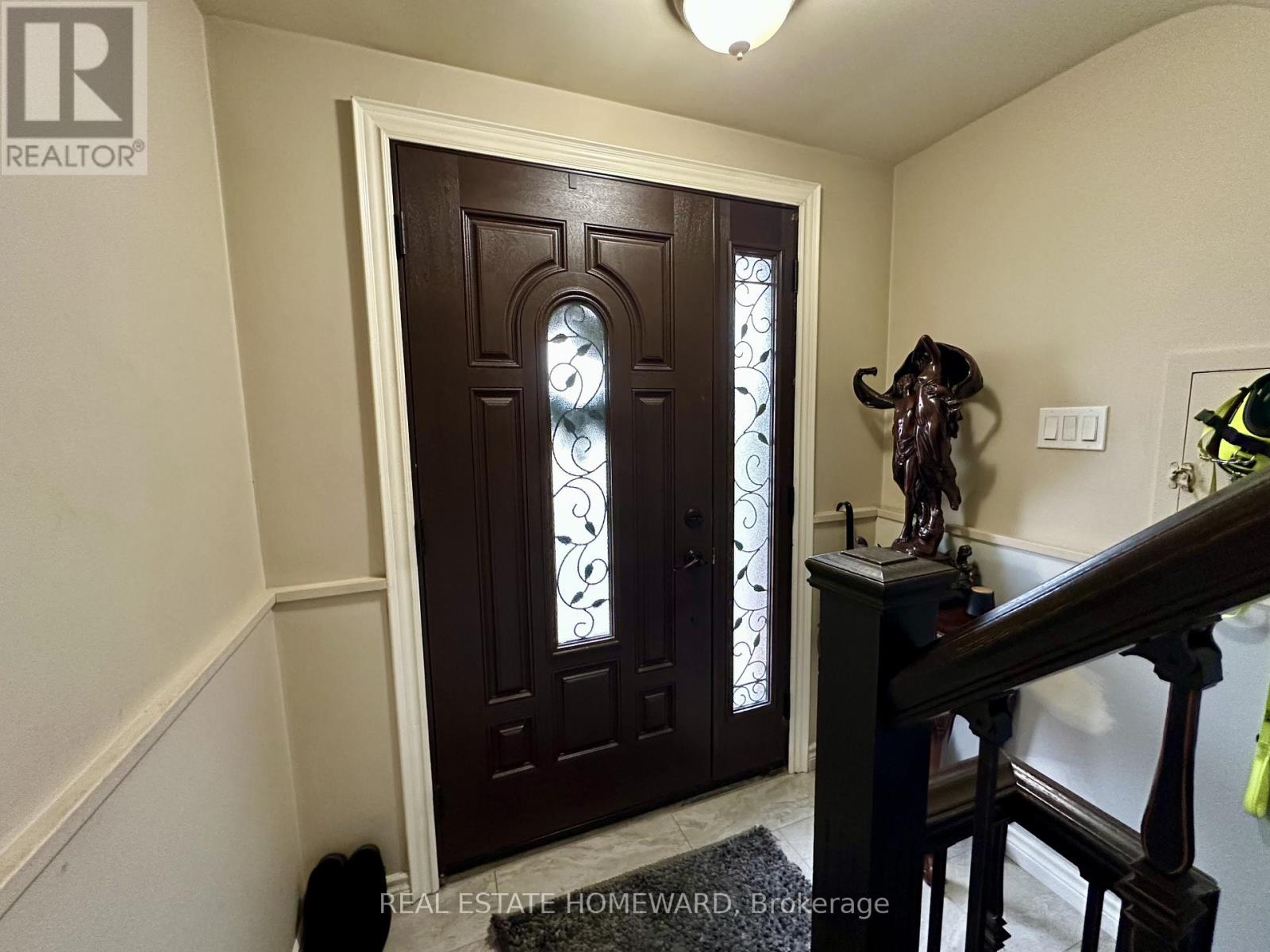 18 Wyndcliff Crescent, Toronto, Ontario  M4A 2K1 - Photo 7 - C12548804