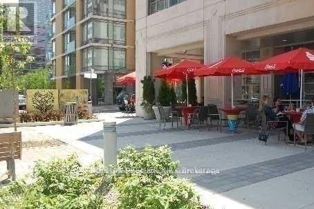 407 - 8 Scollard Street, Toronto, Ontario M5R 1M2 - Photo 13 - C12548656