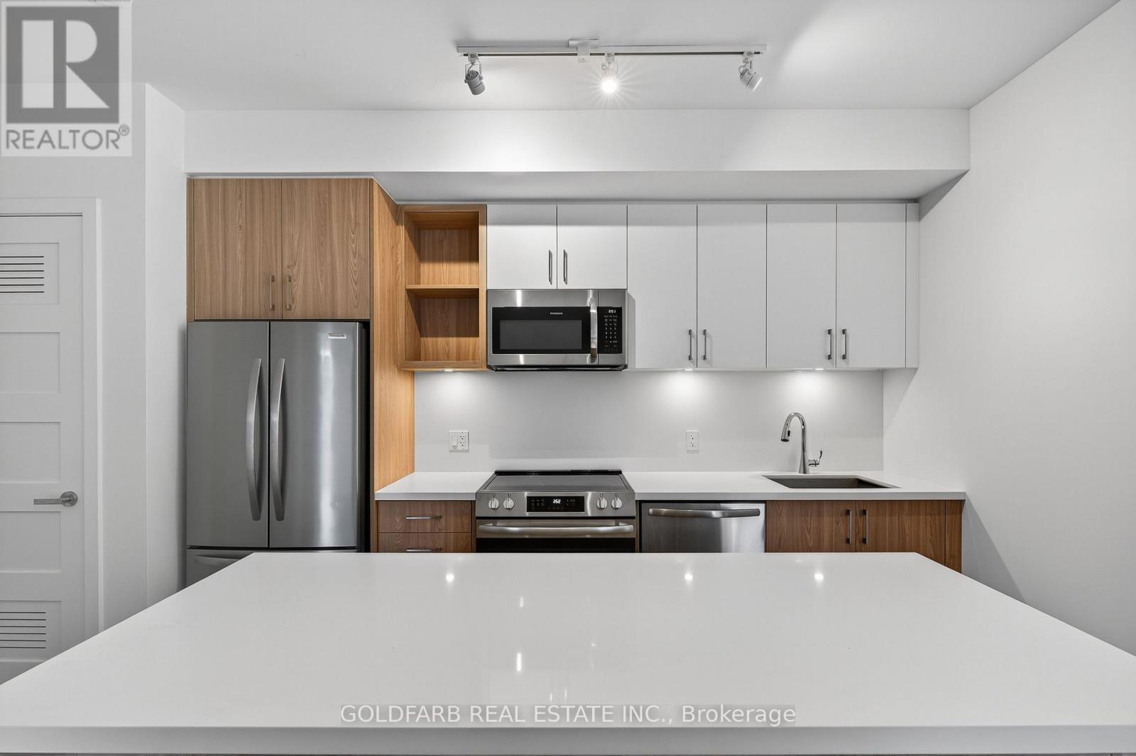 201 - 333 Sunseeker Avenue, Innisfil, Ontario  L9S 0R6 - Photo 11 - N12548808