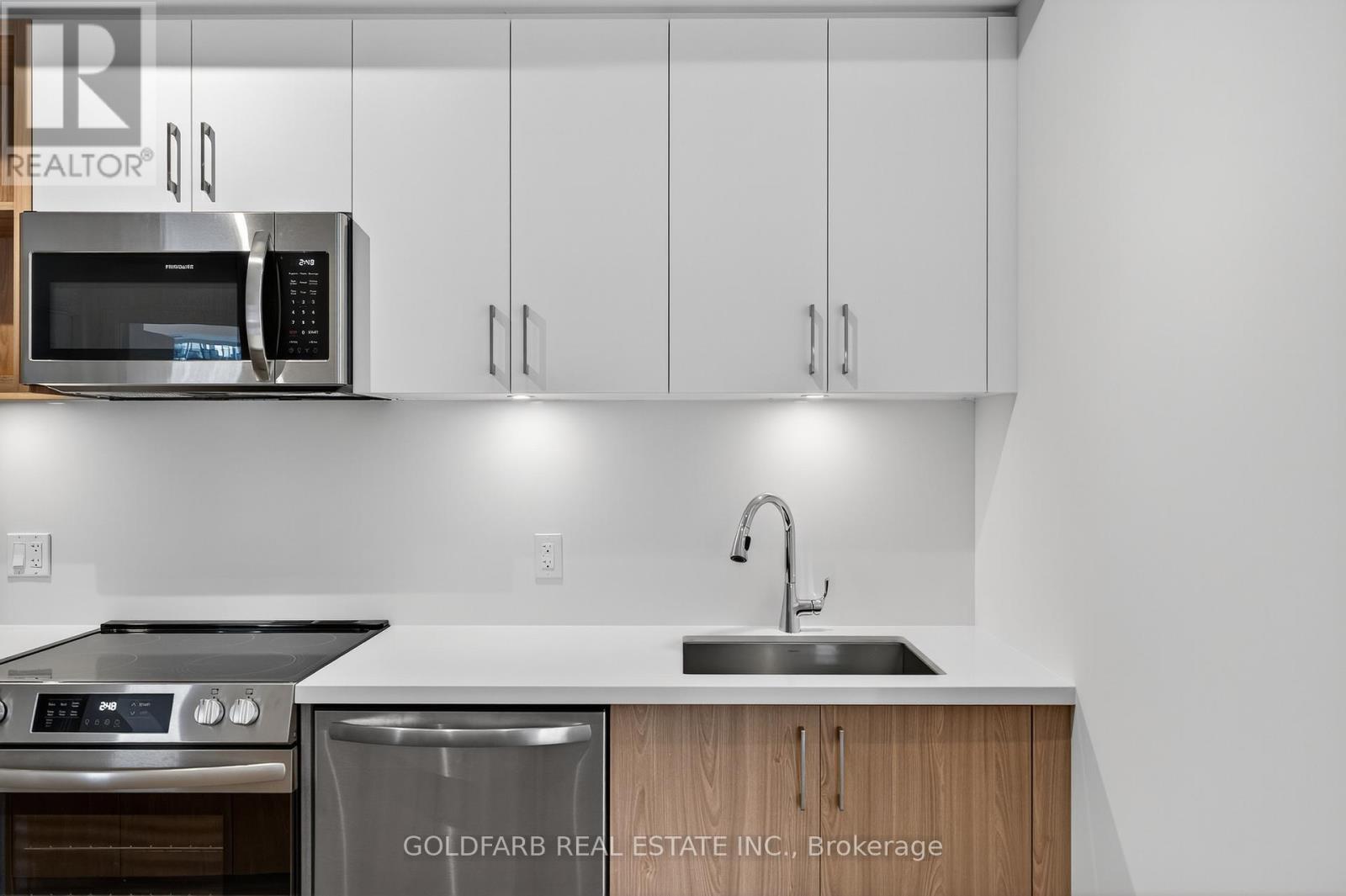 201 - 333 Sunseeker Avenue, Innisfil, Ontario  L9S 0R6 - Photo 6 - N12548808