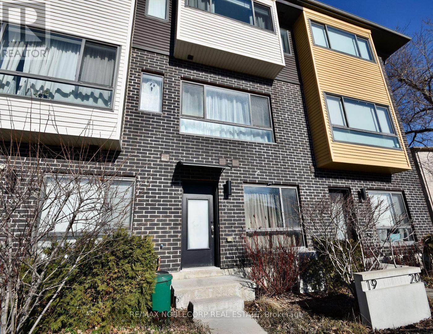 19 - 369 Essa Road, Barrie, Ontario  L4N 9C8 - Photo 1 - S12548792