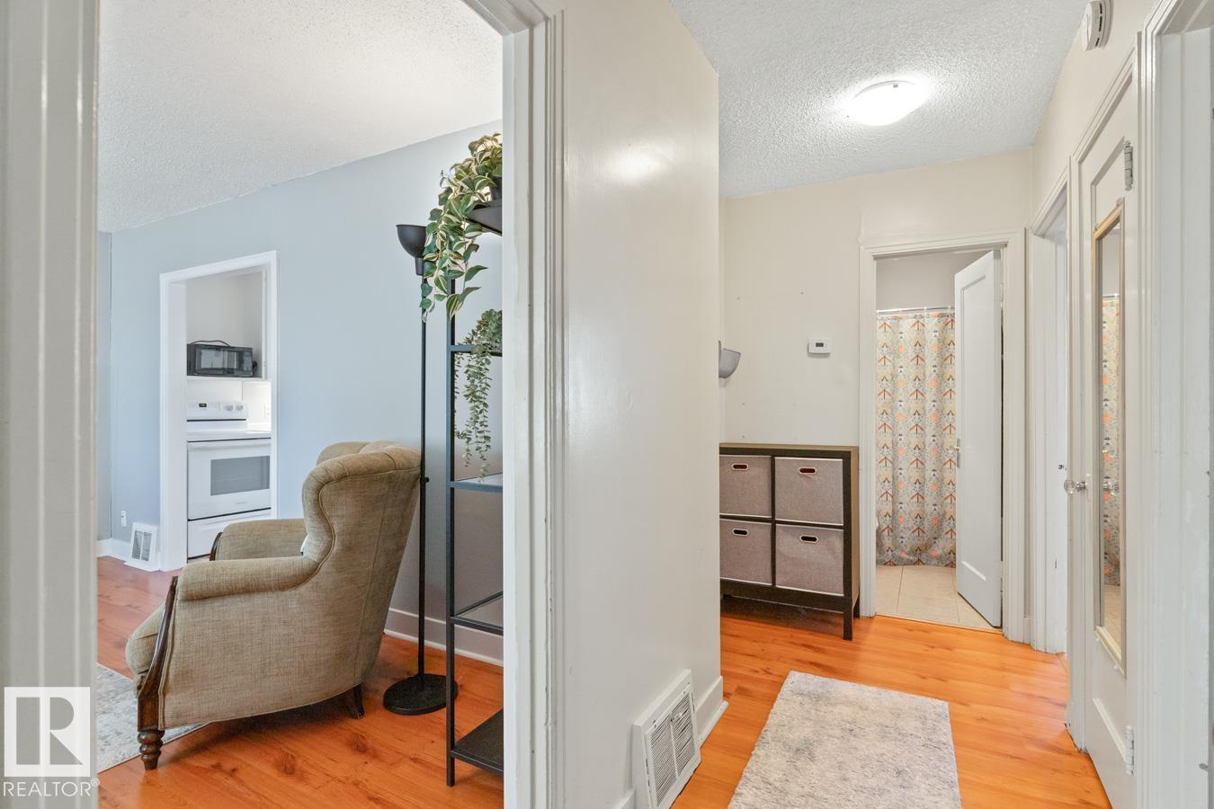 12510 81 St Nw, Edmonton, Alberta  T5B 2T9 - Photo 2 - E4464894