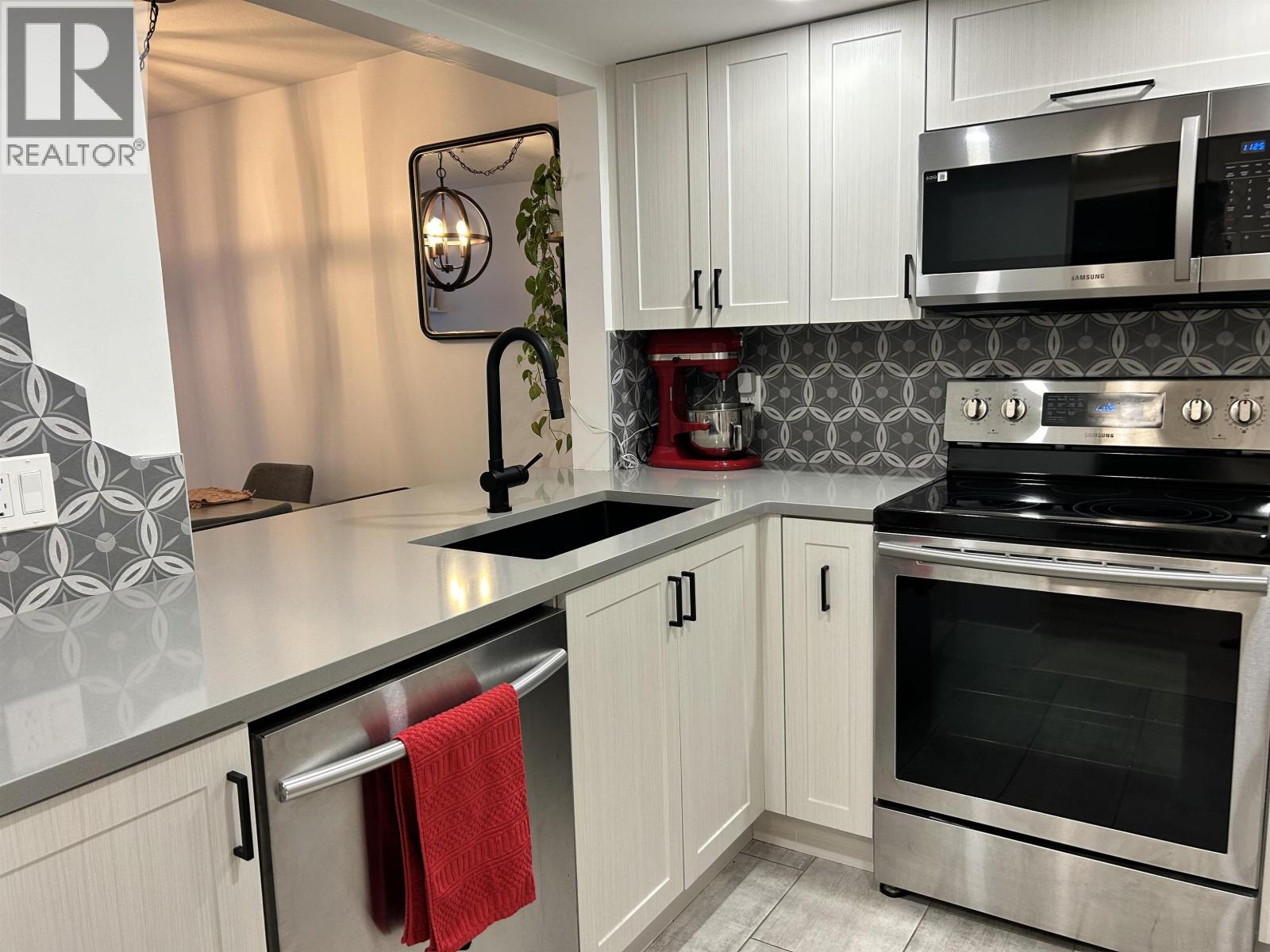 101 525 Agnes Street, New Westminster, British Columbia  V3L 1G2 - Photo 8 - R3067581