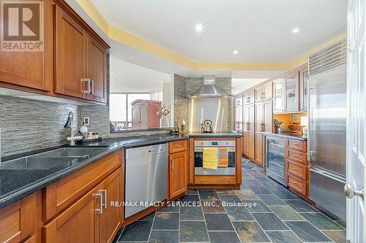 1109 - 310 Mill Street S, Brampton, Ontario  L6Y 3B1 - Photo 7 - W12548748