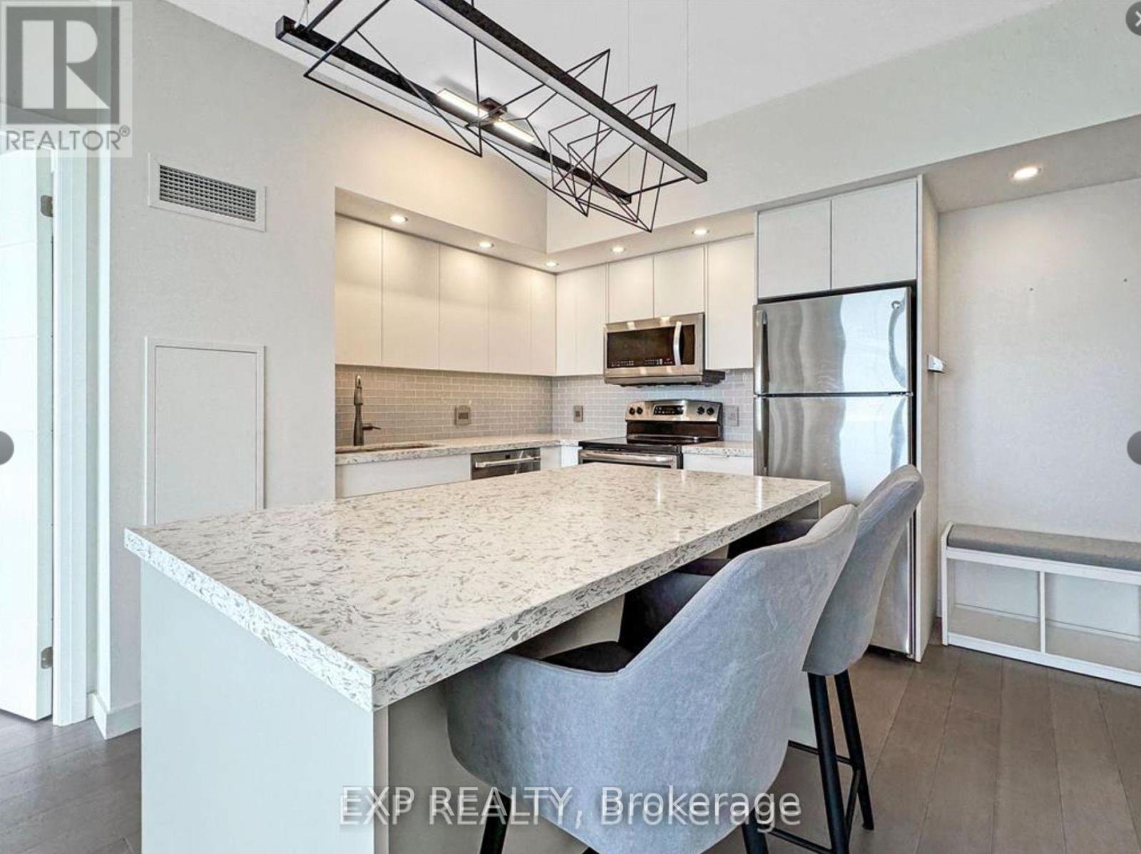 3210 - 2200 Lakeshore Boulevard W, Toronto, Ontario  M8V 1A4 - Photo 2 - W12548750