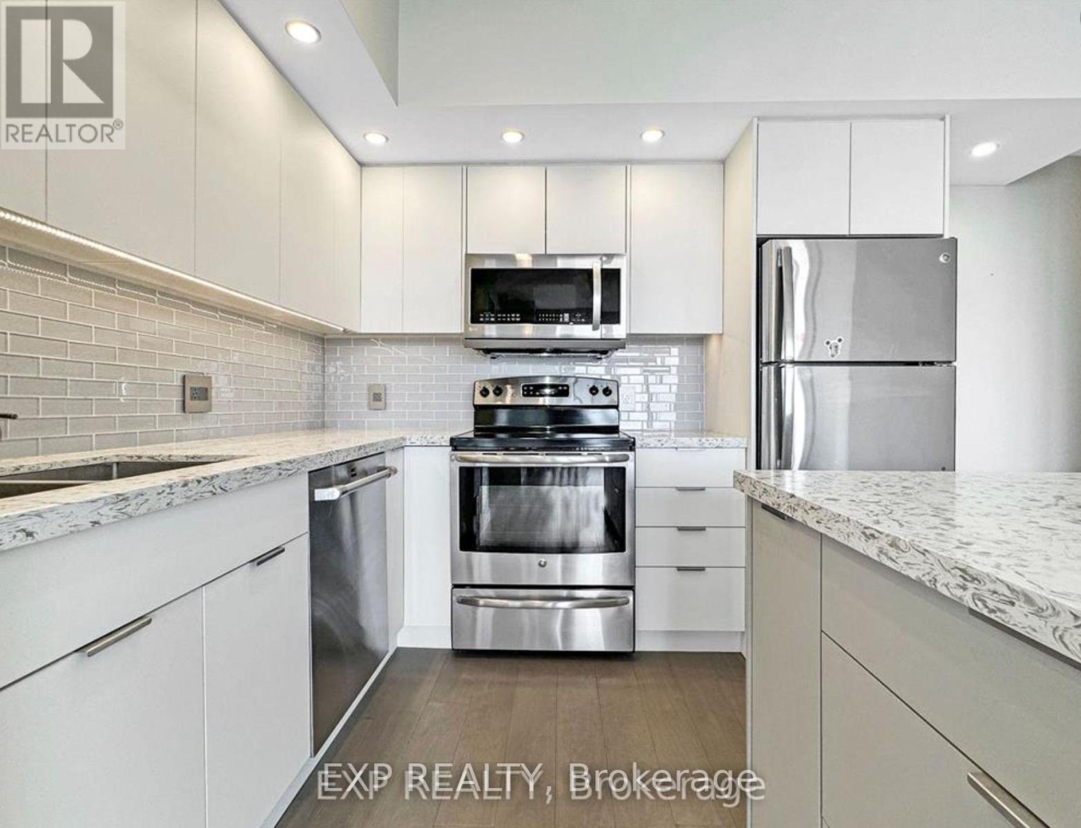 3210 - 2200 Lakeshore Boulevard W, Toronto, Ontario  M8V 1A4 - Photo 5 - W12548750