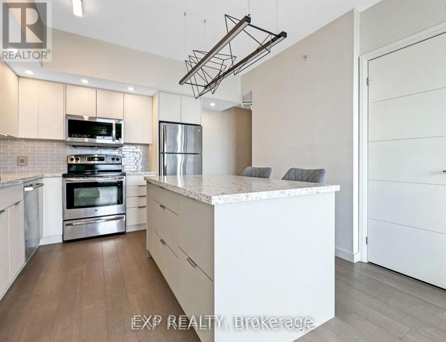 3210 - 2200 Lakeshore Boulevard W, Toronto, Ontario  M8V 1A4 - Photo 8 - W12548750