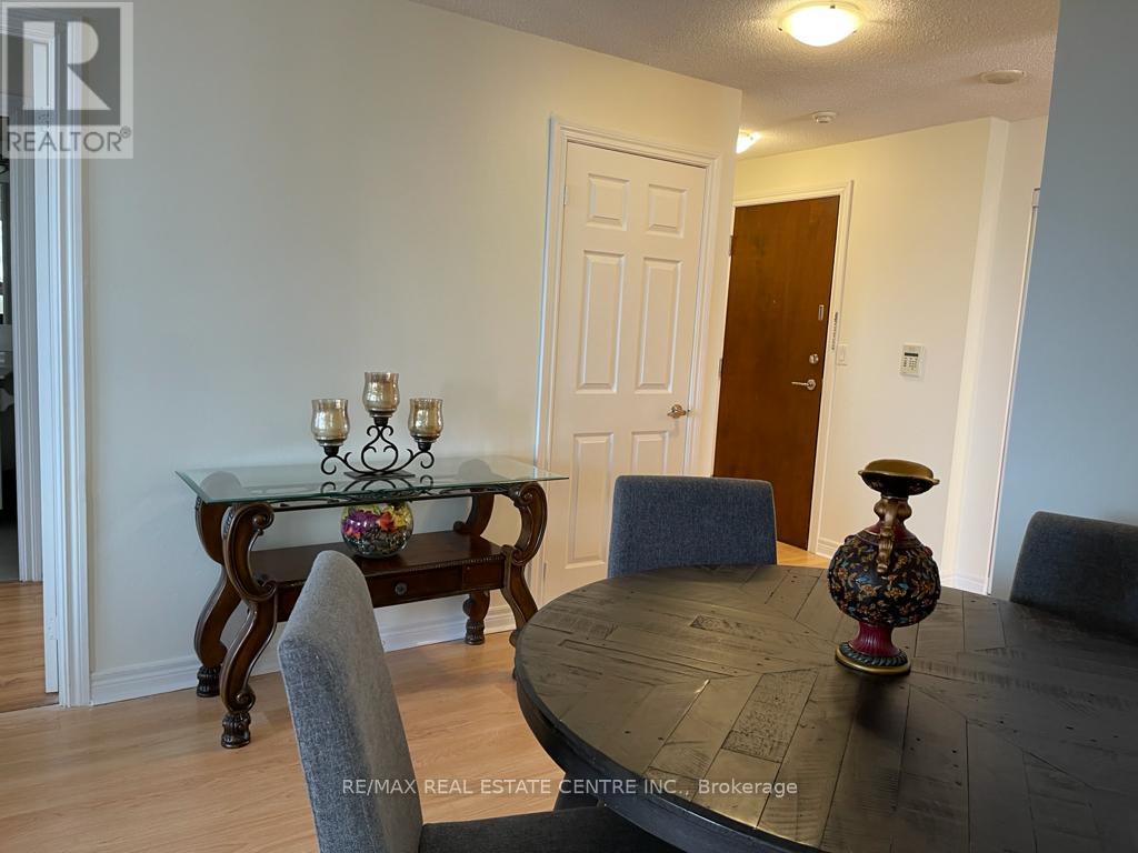 1406 - 310 Burnhamthorpe Road W, Mississauga, Ontario  L5B 0E1 - Photo 26 - W12548780