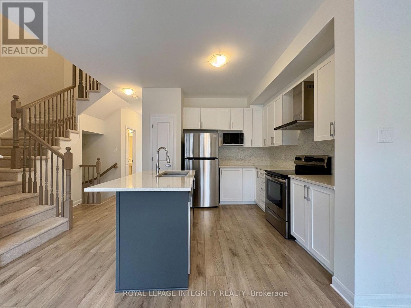 527 Winterset Road Ne, Ottawa, Ontario K2T 0P4 - Photo 3 - X12548826