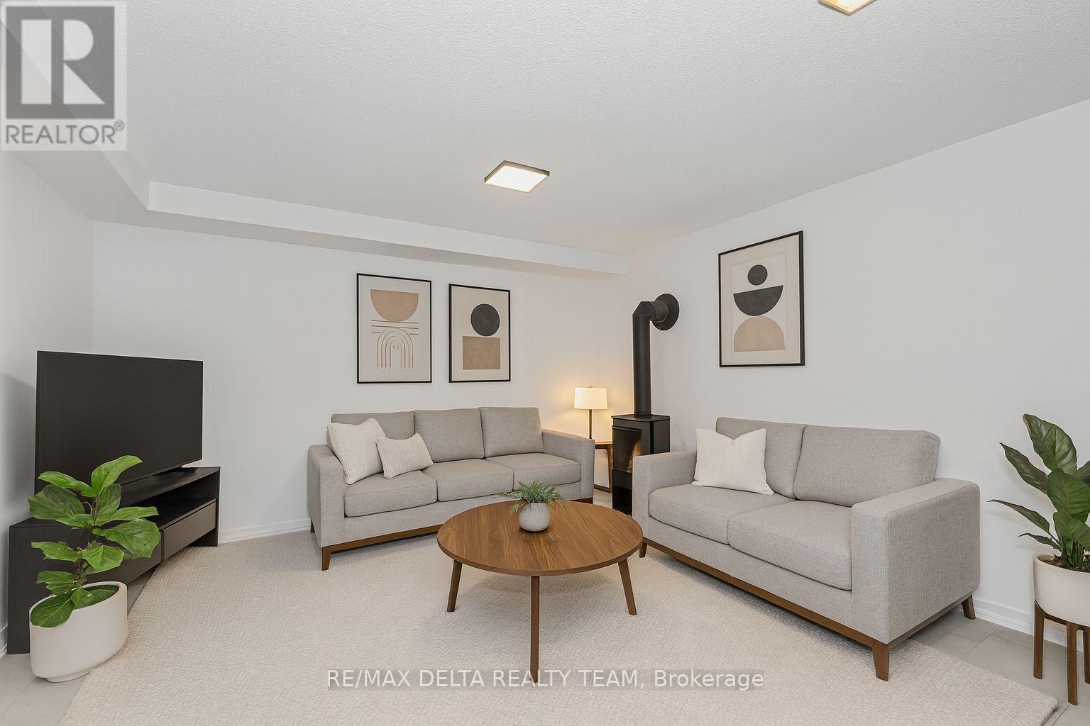 427 Mockingbird Drive, Ottawa, Ontario  K1E 2A8 - Photo 30 - X12548856