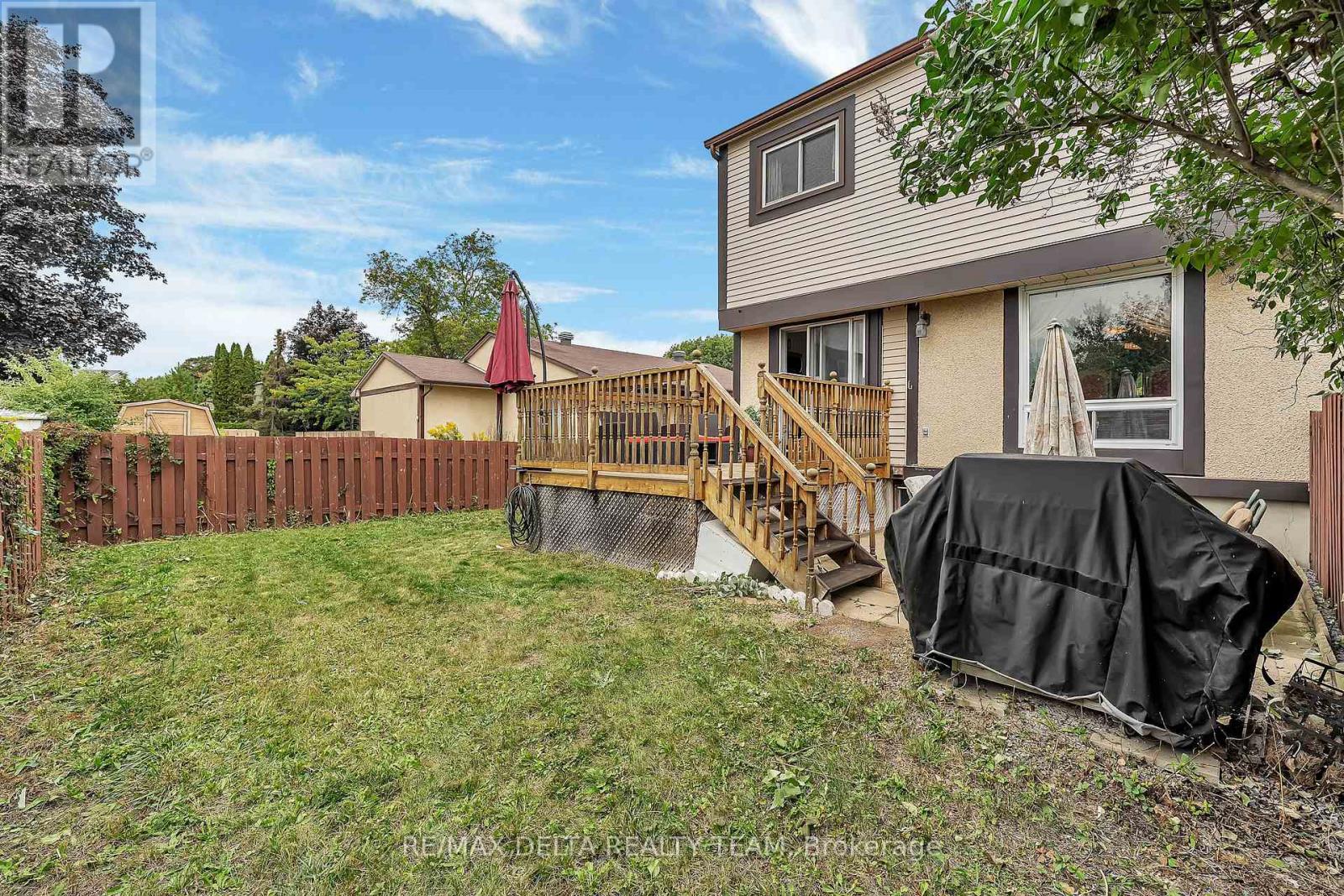 427 Mockingbird Drive, Ottawa, Ontario  K1E 2A8 - Photo 41 - X12548856