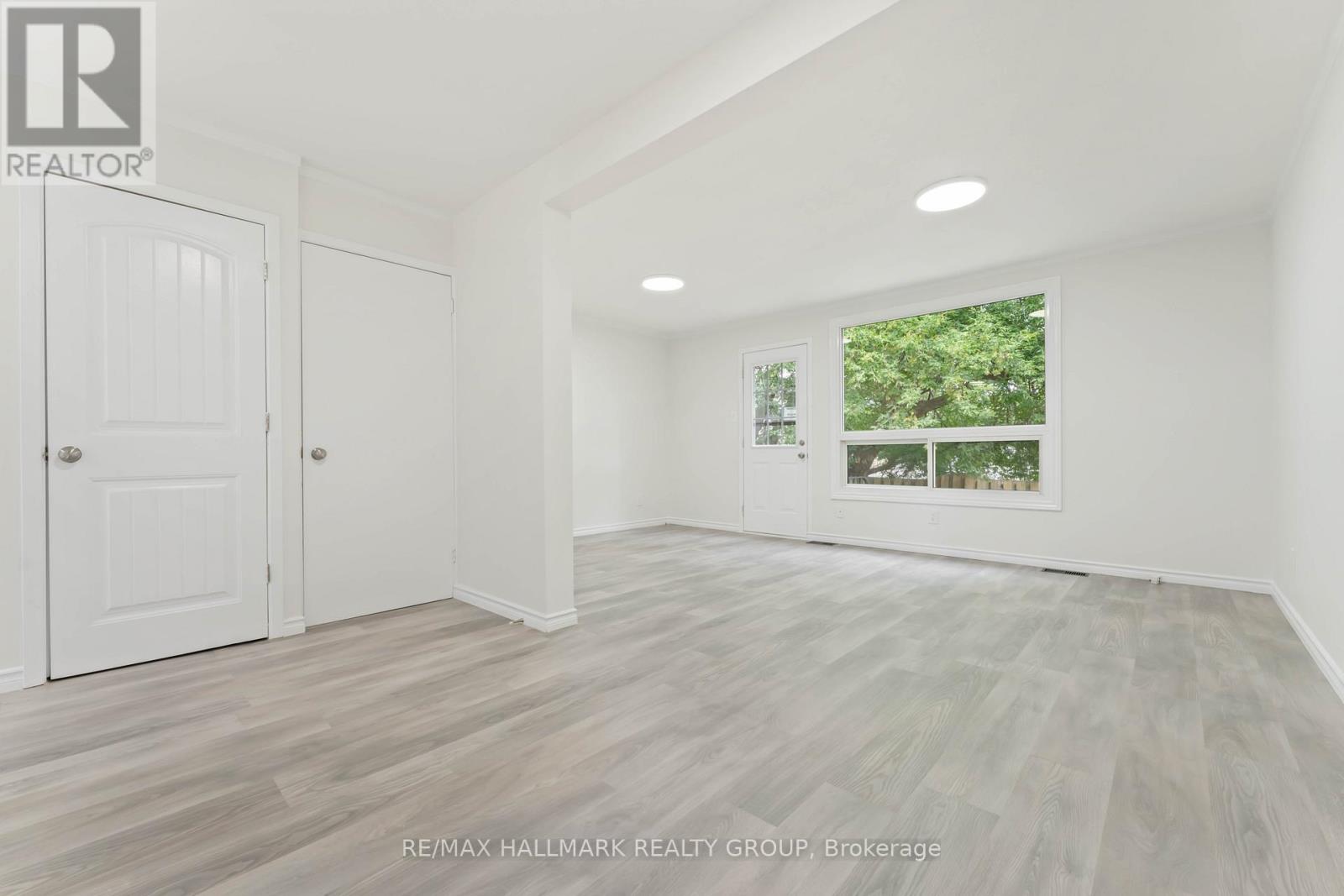 317 - 1441 Palmerston Drive, Ottawa, Ontario  K1J 8N9 - Photo 4 - X12548862