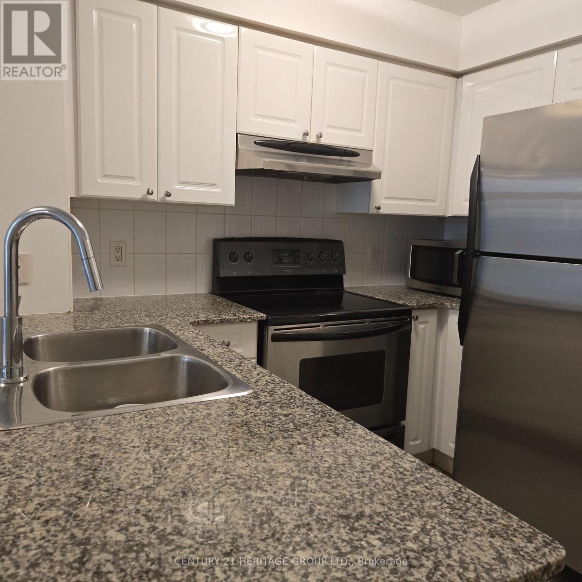 239 - 28 Stadium Road, Toronto, Ontario  L4B 0C6 - Photo 17 - C12548774