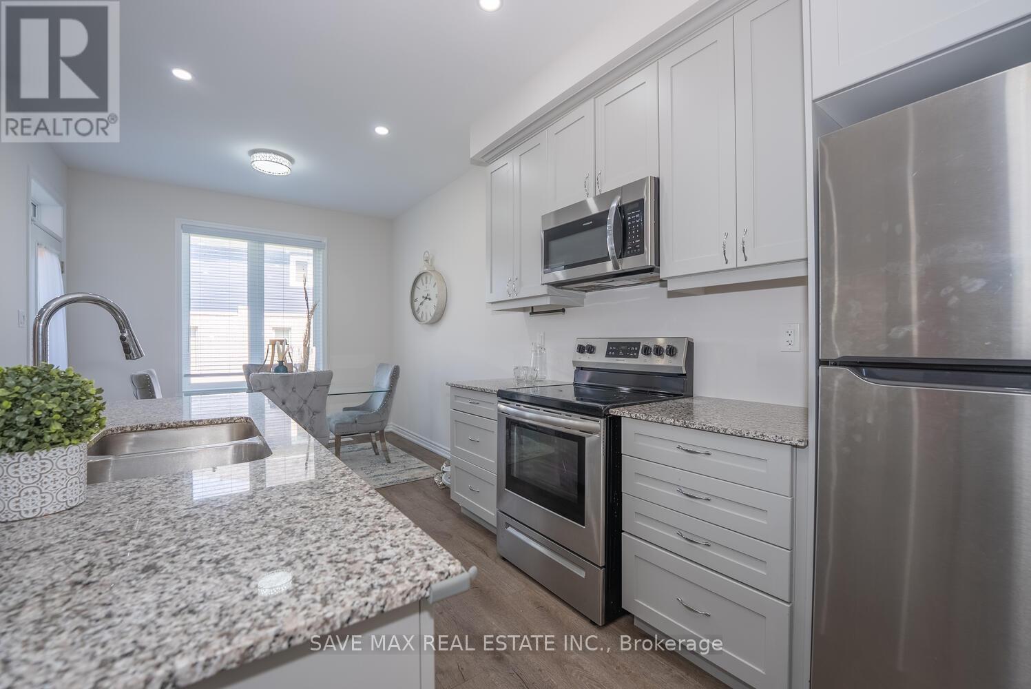 73 Forestwalk Street, Kitchener, Ontario  N2R 0S3 - Photo 18 - X12548770