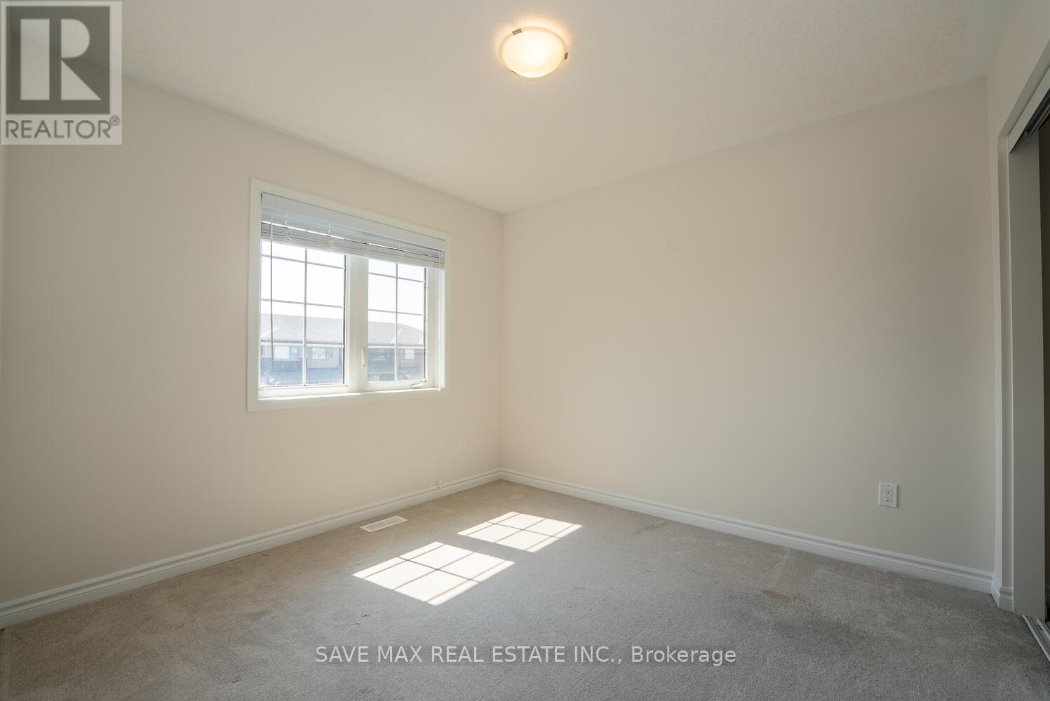 73 Forestwalk Street, Kitchener, Ontario  N2R 0S3 - Photo 31 - X12548770