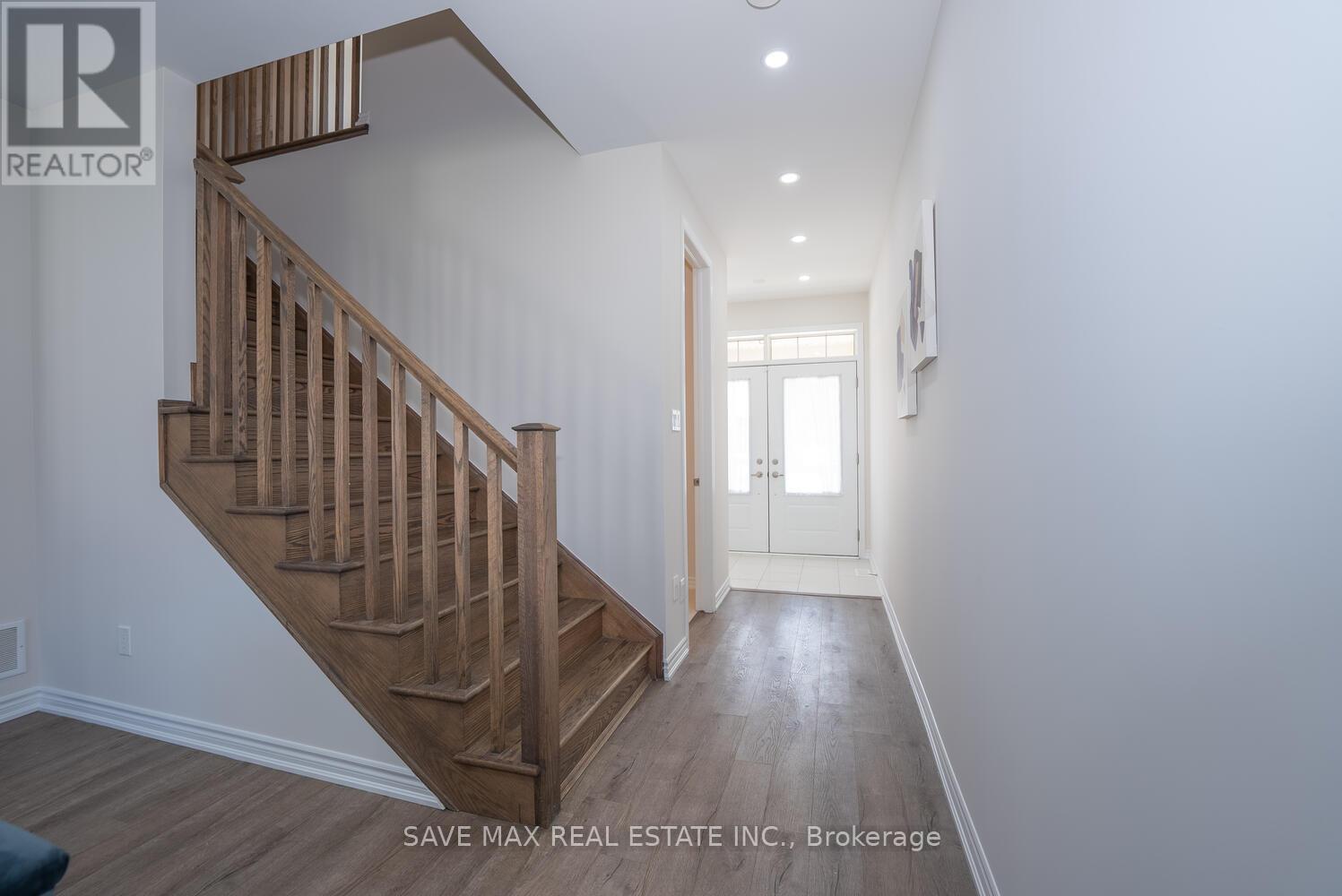 73 Forestwalk Street, Kitchener, Ontario  N2R 0S3 - Photo 9 - X12548770