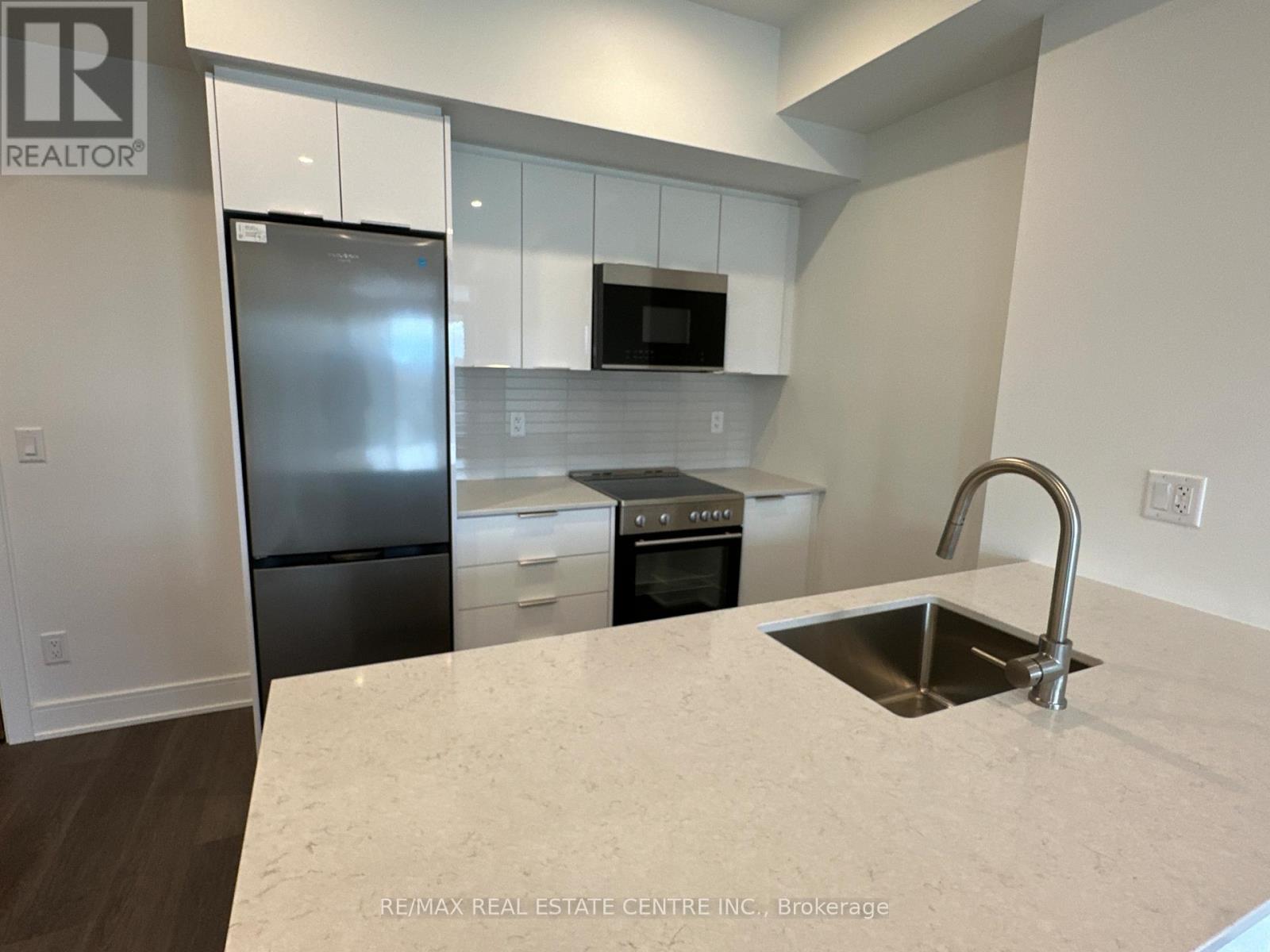 802 - 25 Wellington Street S, Kitchener, Ontario  N2G 0G5 - Photo 10 - X12548784