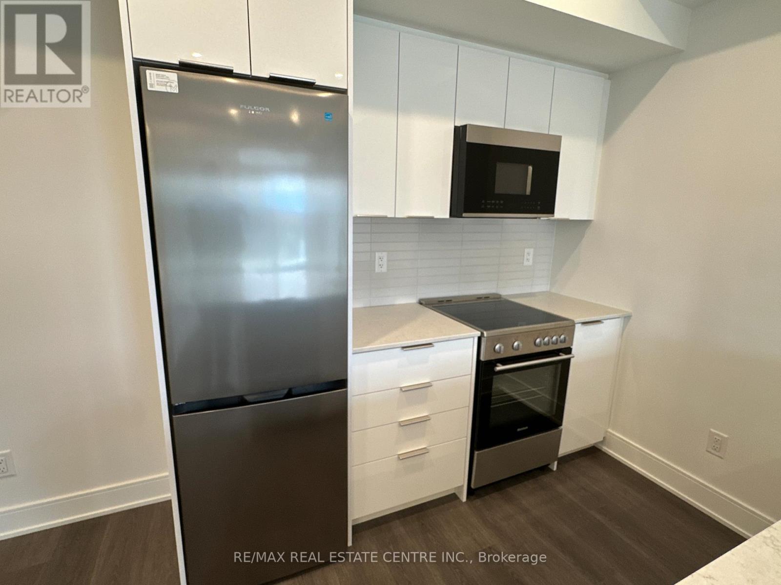 802 - 25 Wellington Street S, Kitchener, Ontario  N2G 0G5 - Photo 12 - X12548784