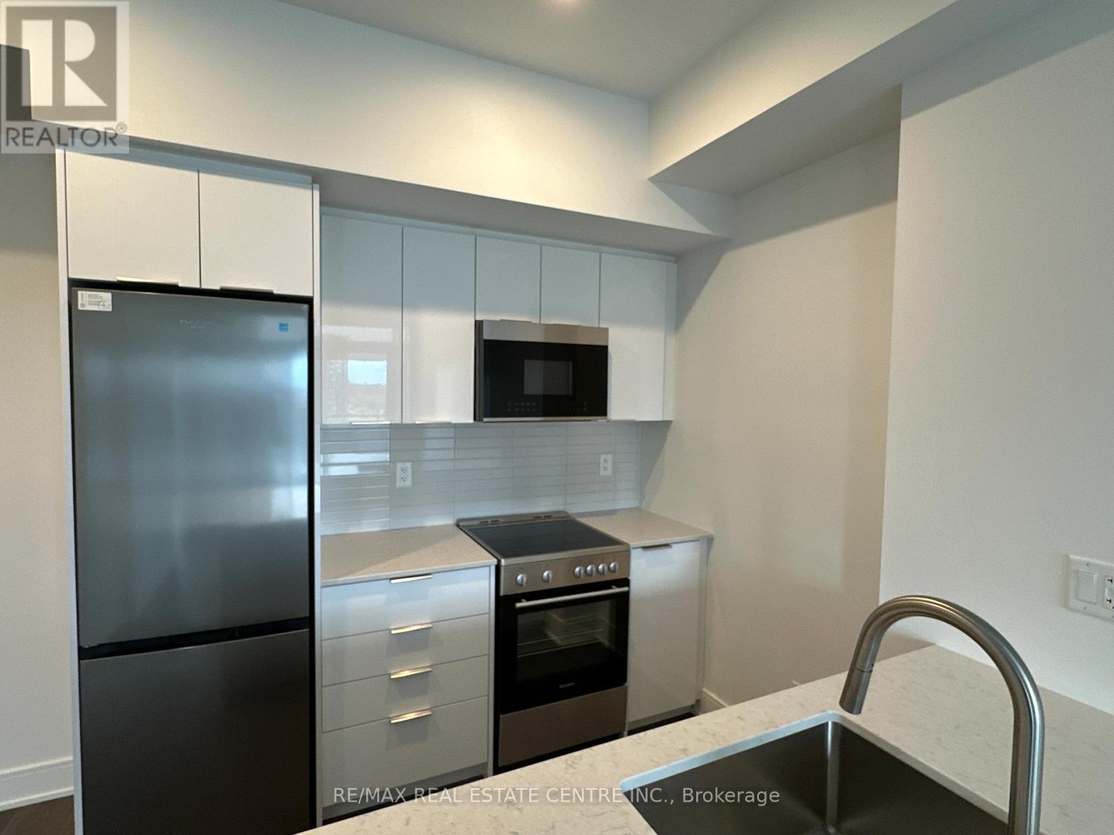 802 - 25 Wellington Street S, Kitchener, Ontario  N2G 0G5 - Photo 13 - X12548784