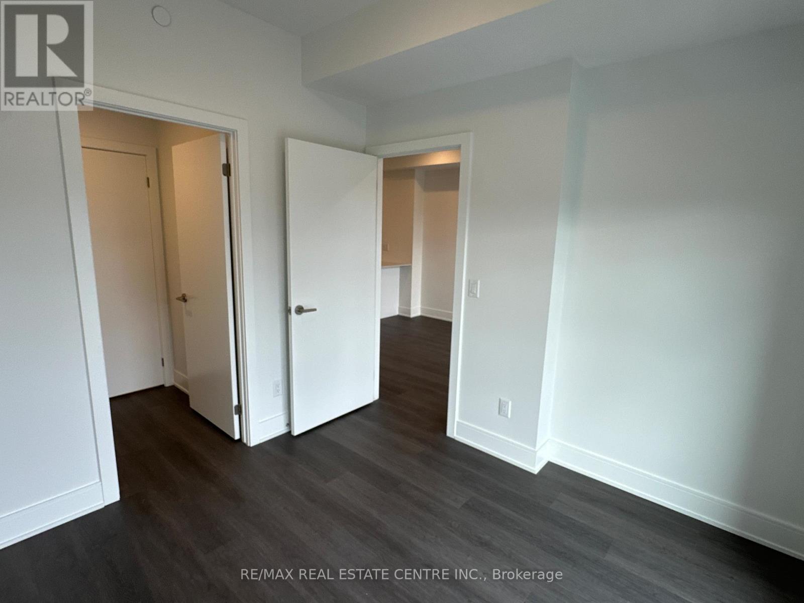 802 - 25 Wellington Street S, Kitchener, Ontario  N2G 0G5 - Photo 16 - X12548784