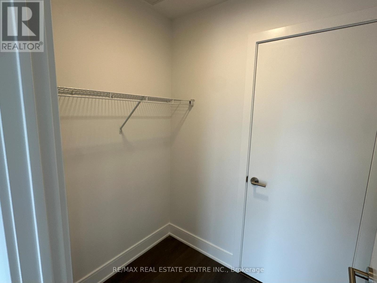 802 - 25 Wellington Street S, Kitchener, Ontario  N2G 0G5 - Photo 18 - X12548784