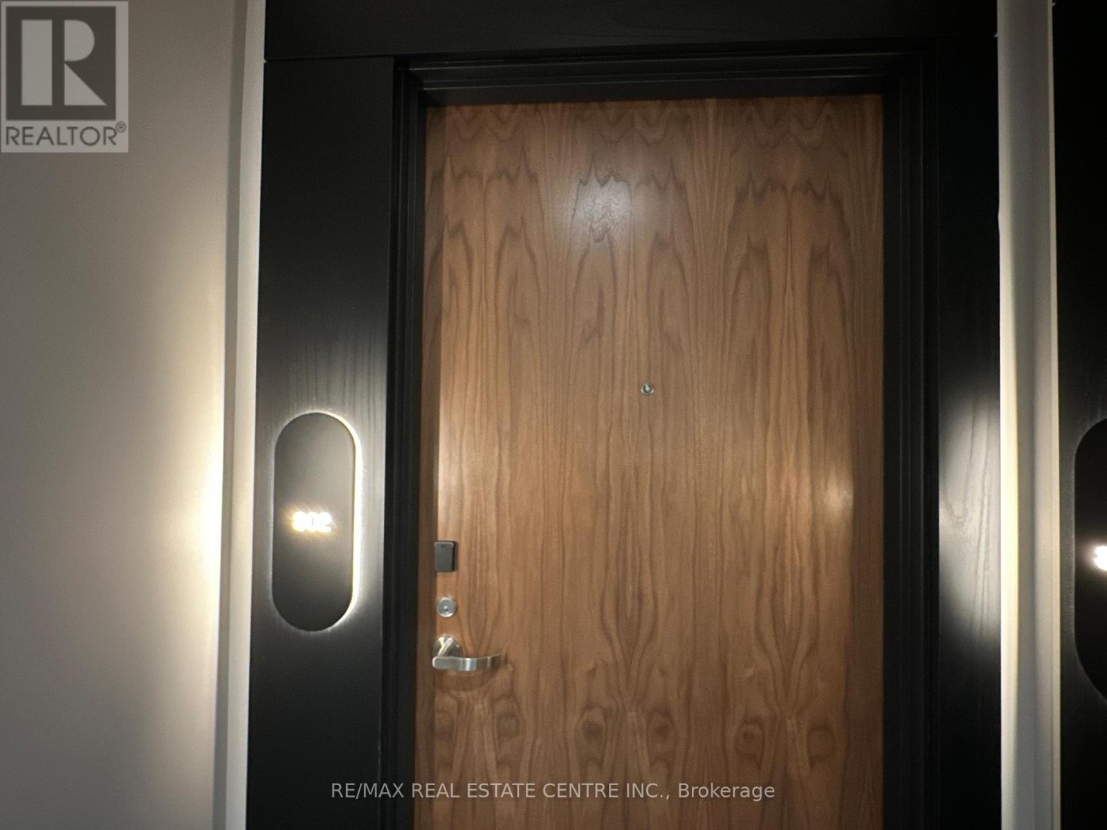 802 - 25 Wellington Street S, Kitchener, Ontario  N2G 0G5 - Photo 5 - X12548784