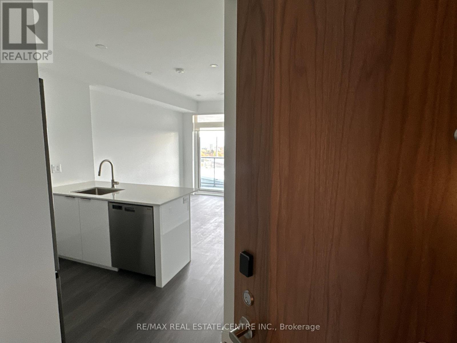 802 - 25 Wellington Street S, Kitchener, Ontario  N2G 0G5 - Photo 6 - X12548784