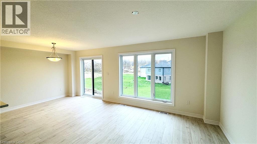 375 Benninger Drive, Kitchener, Ontario  N2E 0K1 - Photo 2 - 40788563