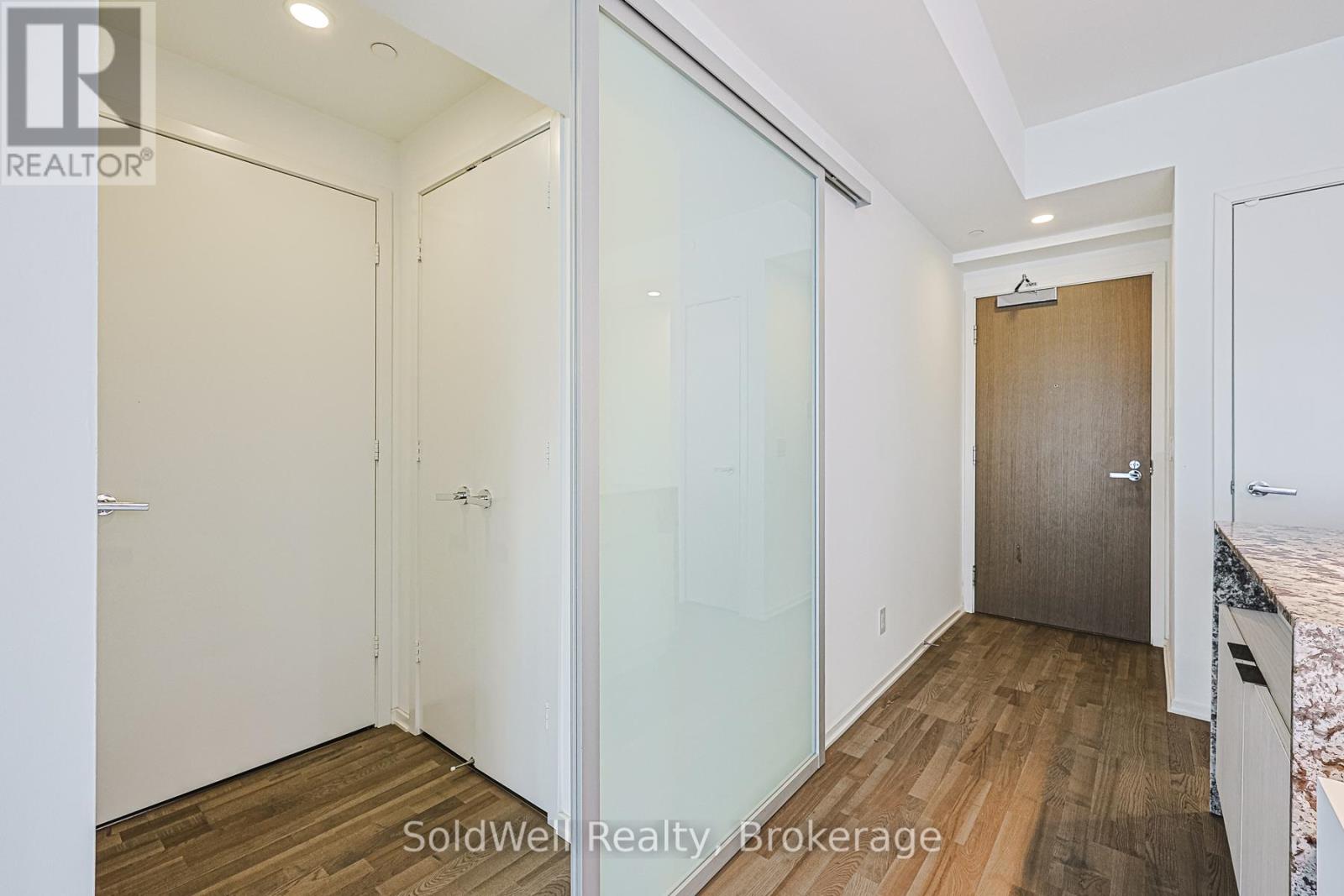 3312 - 1 Bloor Street E, Toronto, Ontario  M4W 0A8 - Photo 21 - C12548832