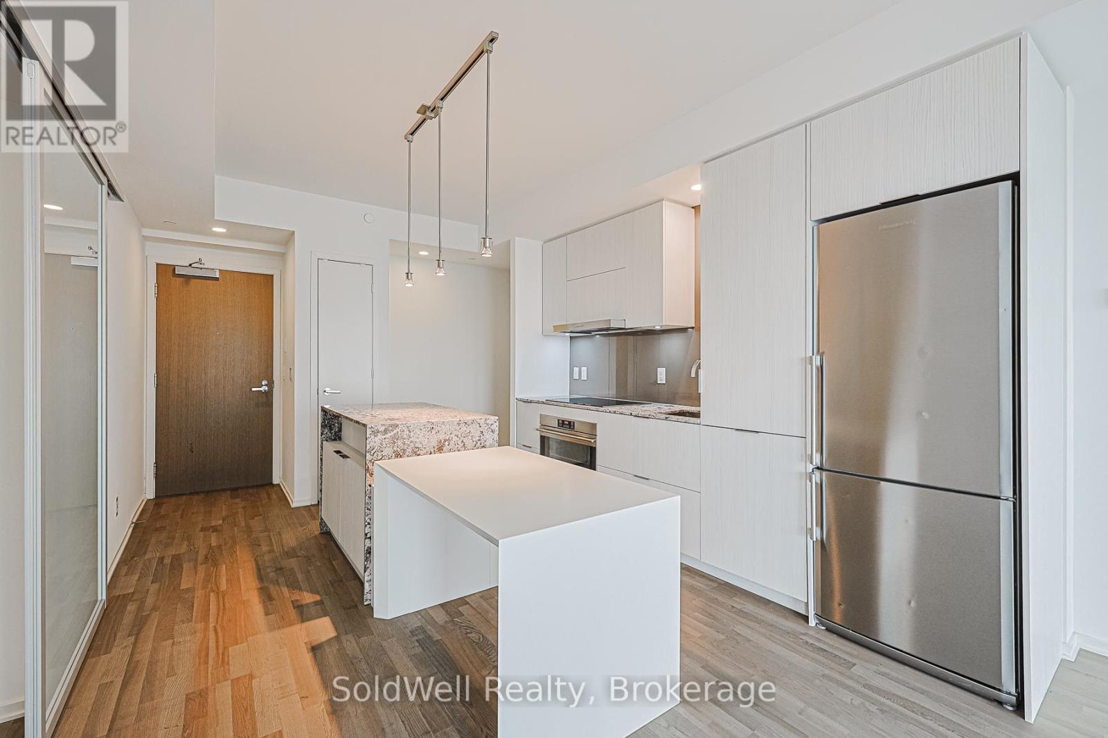 3312 - 1 Bloor Street E, Toronto, Ontario  M4W 0A8 - Photo 3 - C12548832