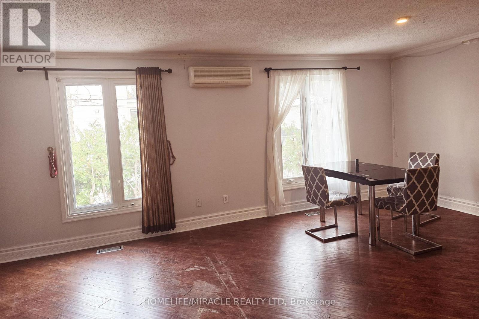 115 Codsell Avenue, Toronto, Ontario  M3H 3W3 - Photo 5 - C12548852