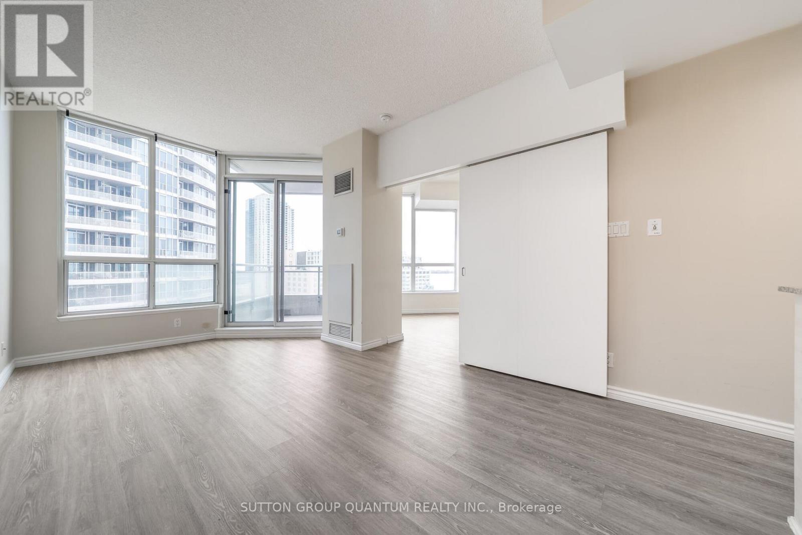 1205 - 228 Queens Quay W, Toronto, Ontario M5J 2X1 - Photo 9 - C12520838