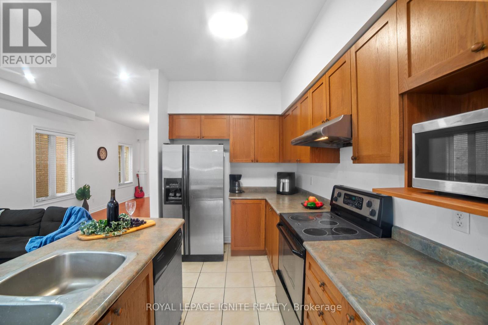 3664 Bala Drive, Mississauga, Ontario  L5M 7N1 - Photo 19 - W12470184