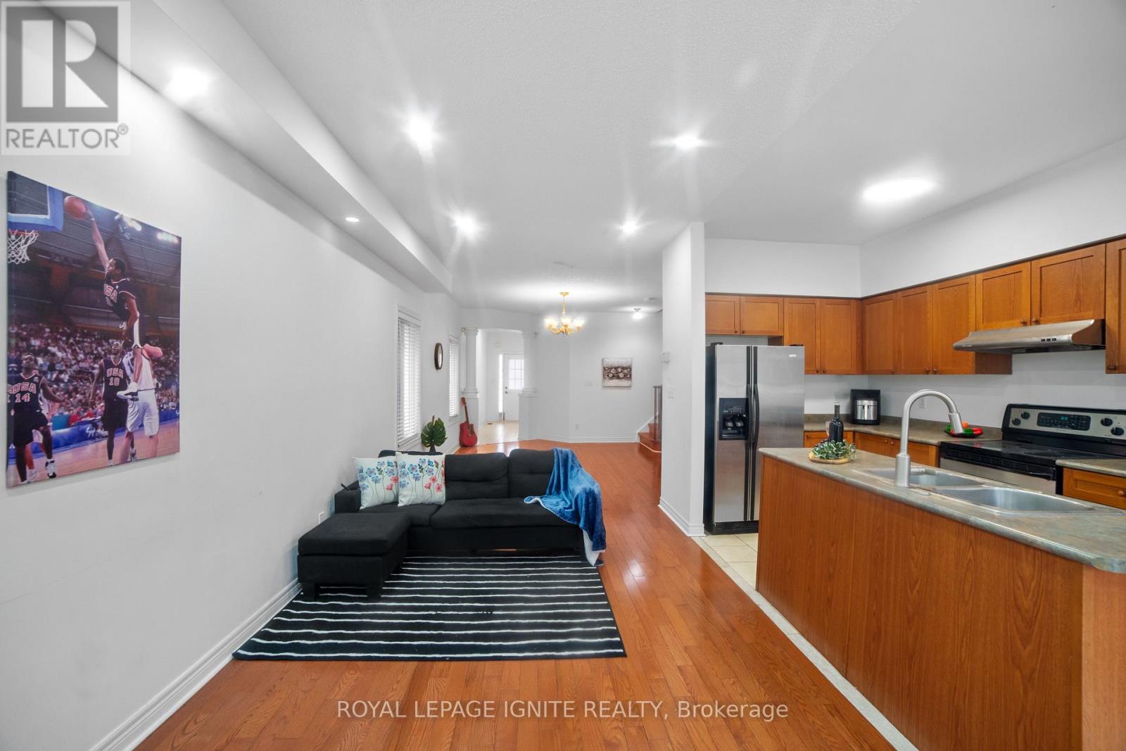 3664 Bala Drive, Mississauga, Ontario  L5M 7N1 - Photo 11 - W12470184