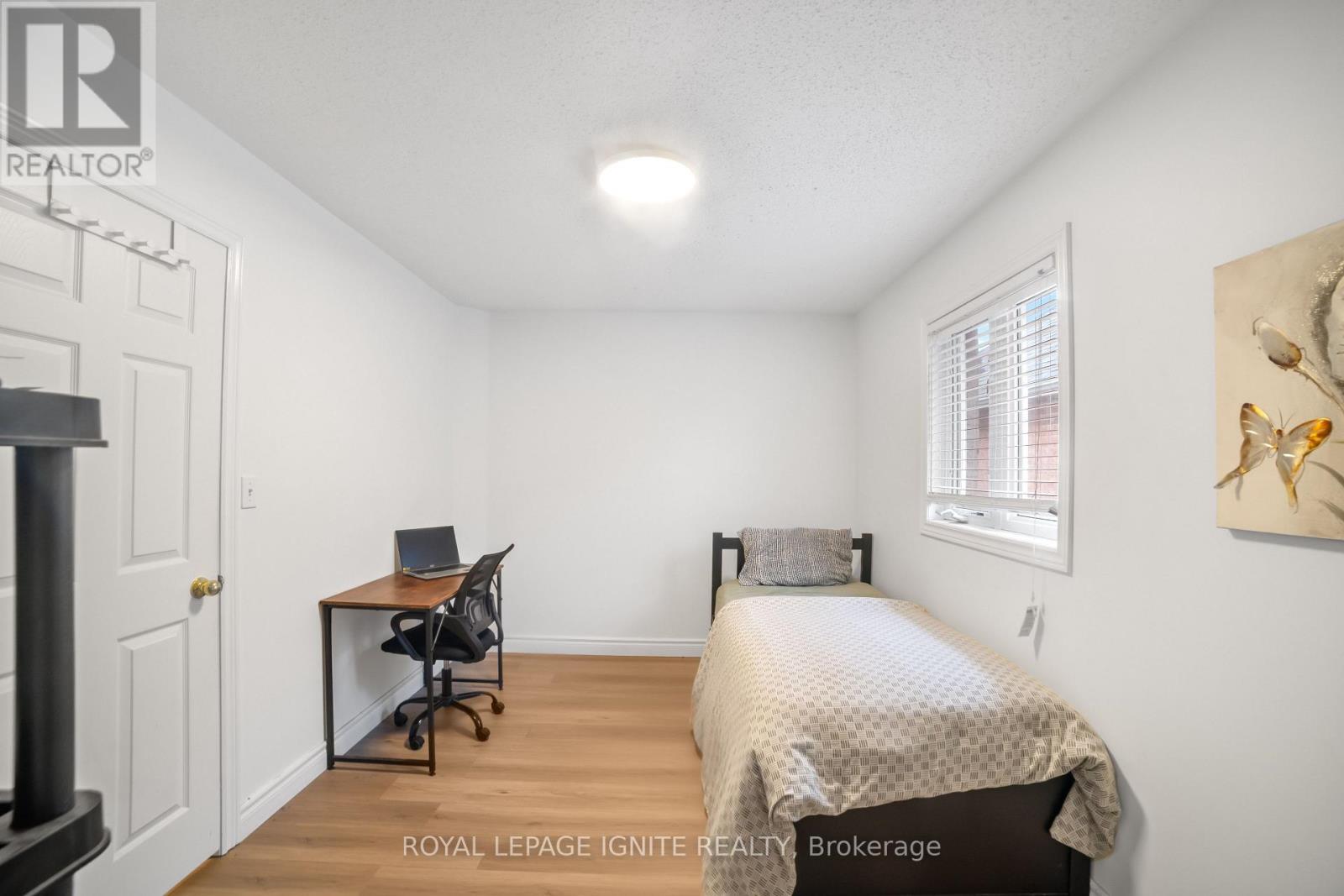 3664 Bala Drive, Mississauga, Ontario  L5M 7N1 - Photo 33 - W12470184