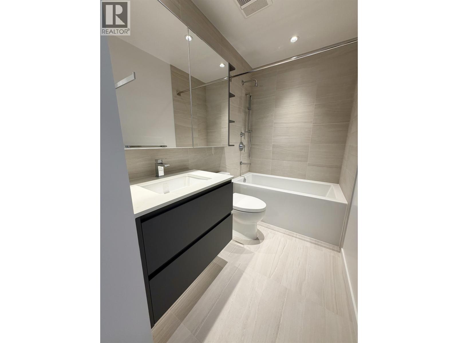 861 6600 Minoru Boulevard, Richmond, British Columbia  V6Y 0N3 - Photo 3 - R3066941