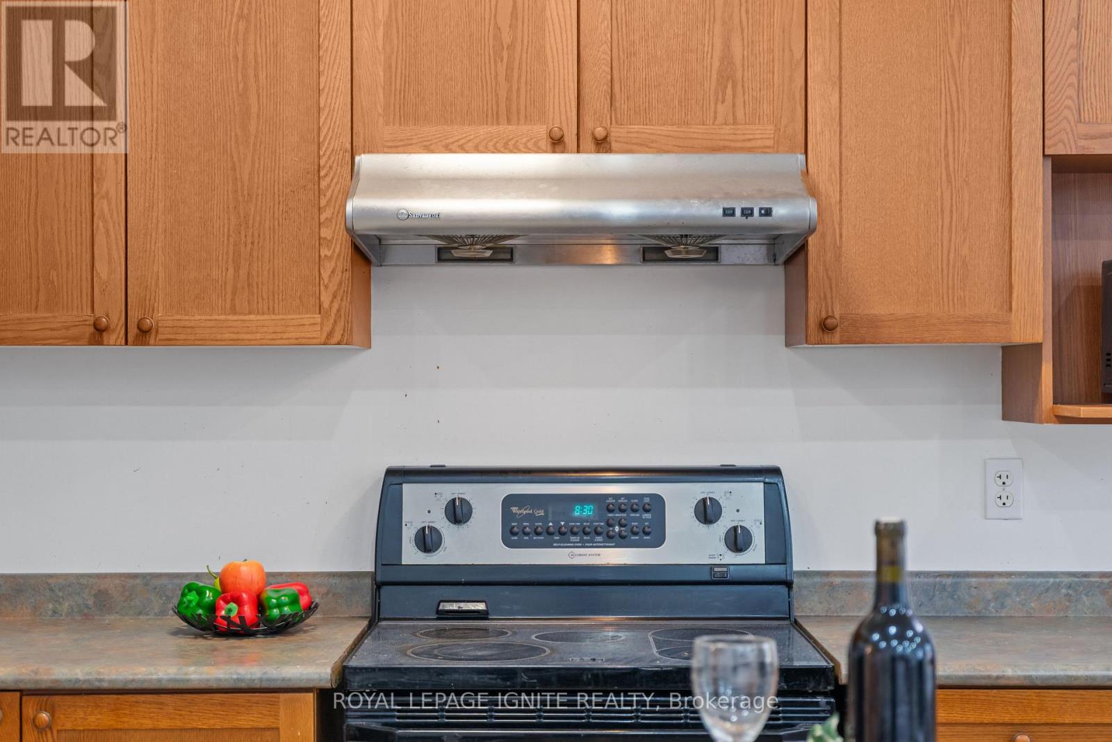 3664 Bala Drive, Mississauga, Ontario  L5M 7N1 - Photo 24 - W12470184