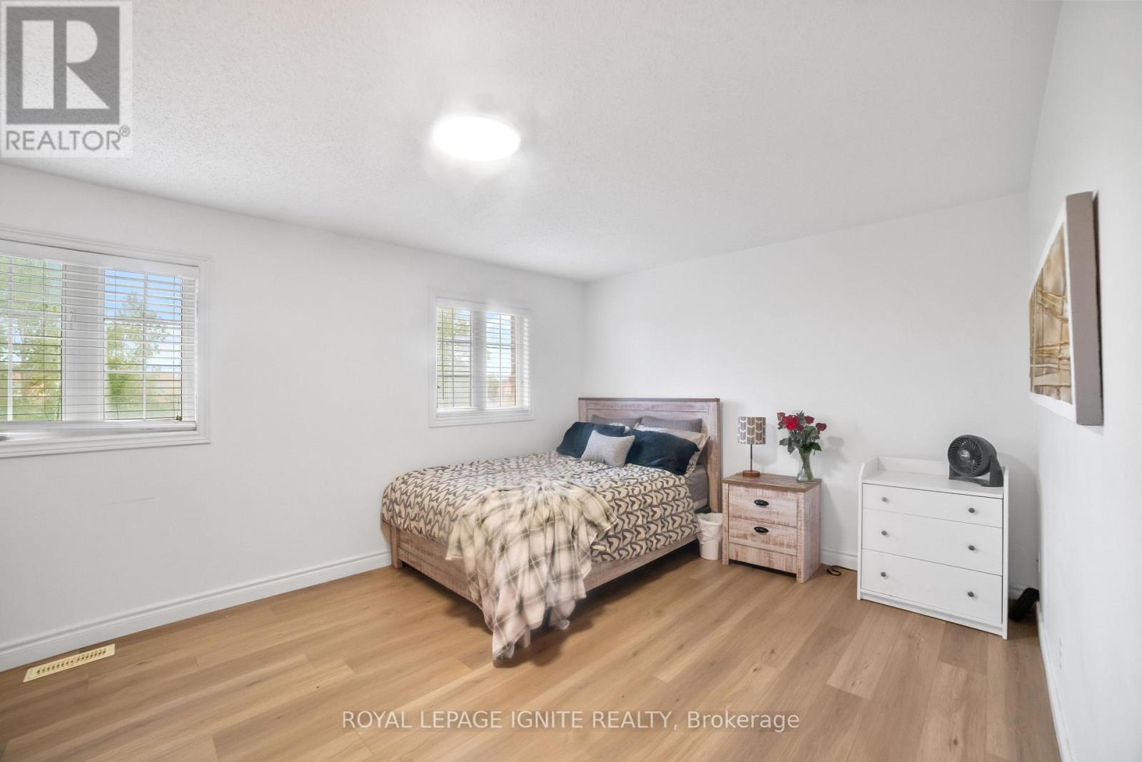 3664 Bala Drive, Mississauga, Ontario  L5M 7N1 - Photo 41 - W12470184